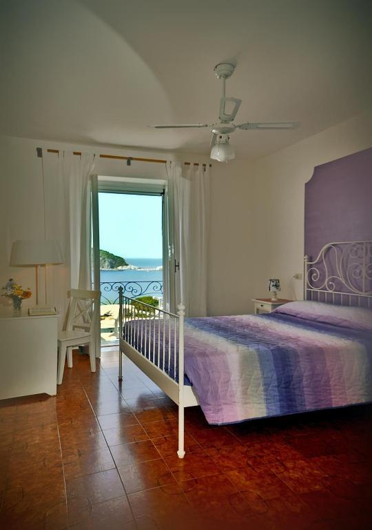 Casa Antonio Bed & Breakfast Barano dʼIschia Oda fotoğraf