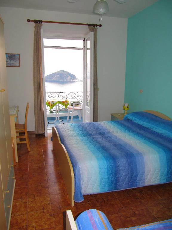 Casa Antonio Bed & Breakfast Barano dʼIschia Oda fotoğraf